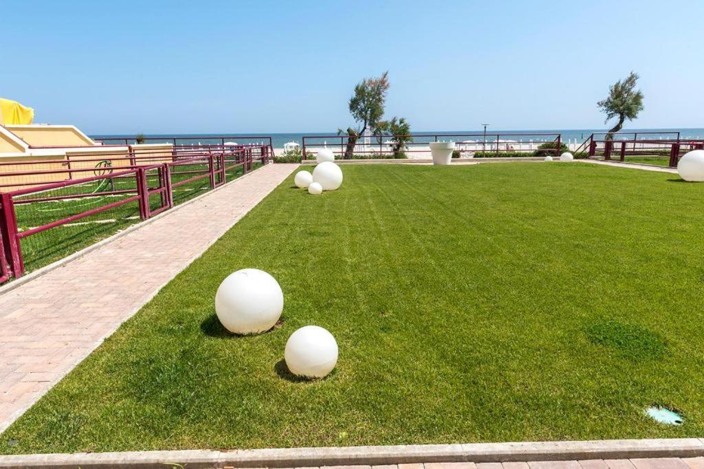 Se068 - Senigallia, Bilocale Sul Mare Al Residence Piramidi Scapezzano Exterior photo